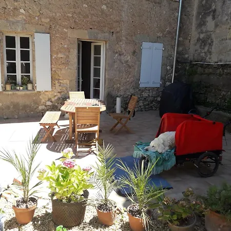 Maison Rose - Maison De Village Avec Jardin Prive, Centre 카페스탕